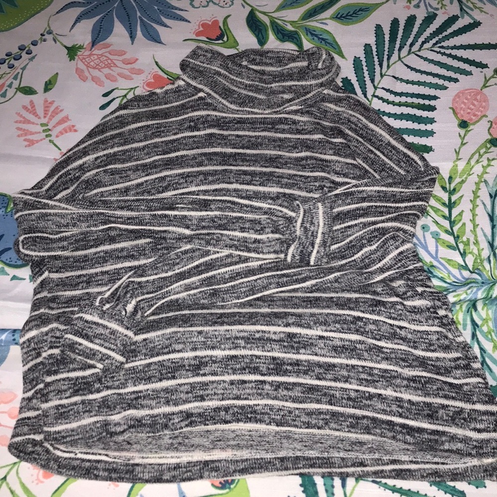 Forever 21 Turtle Neck